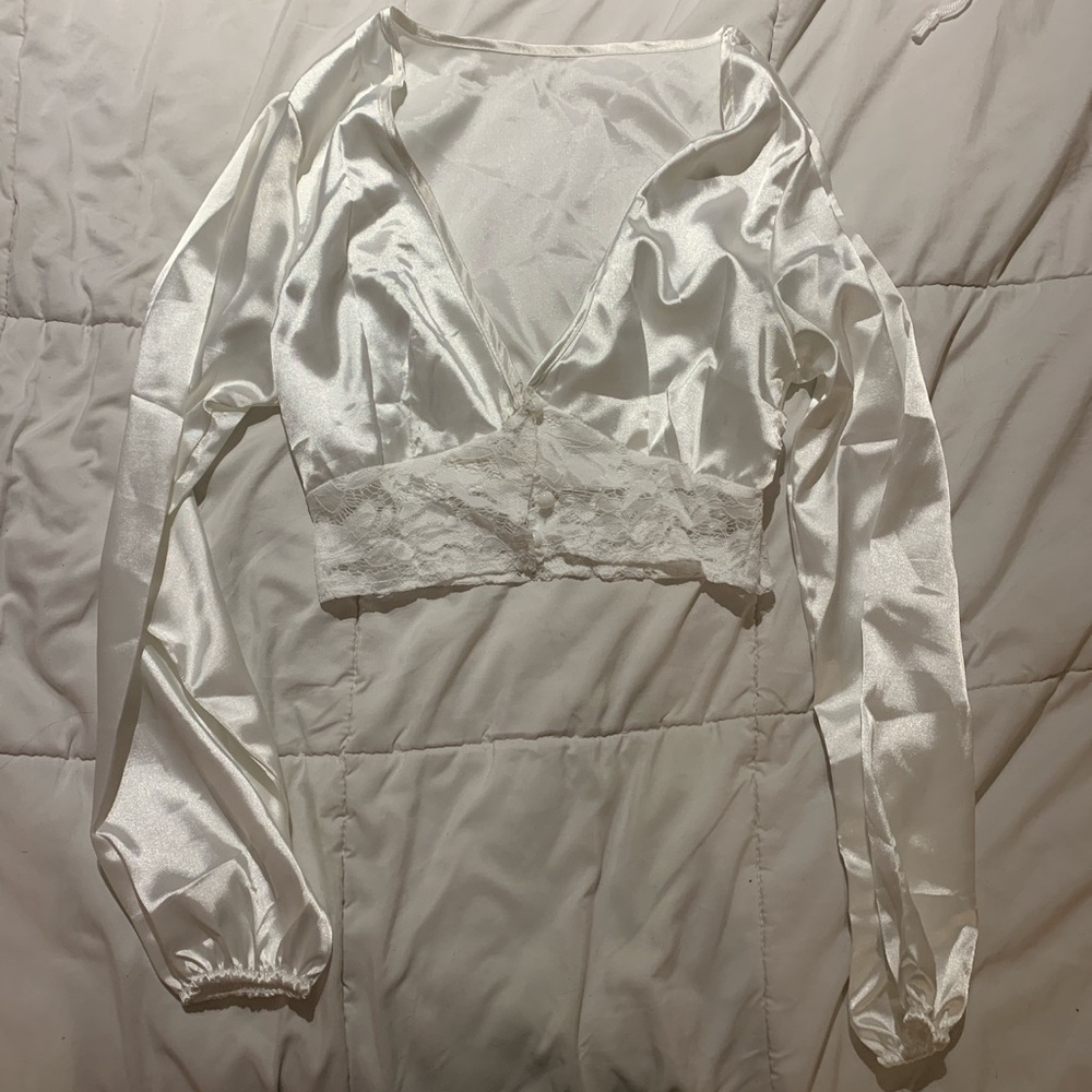 Top - Picture 2 of 3